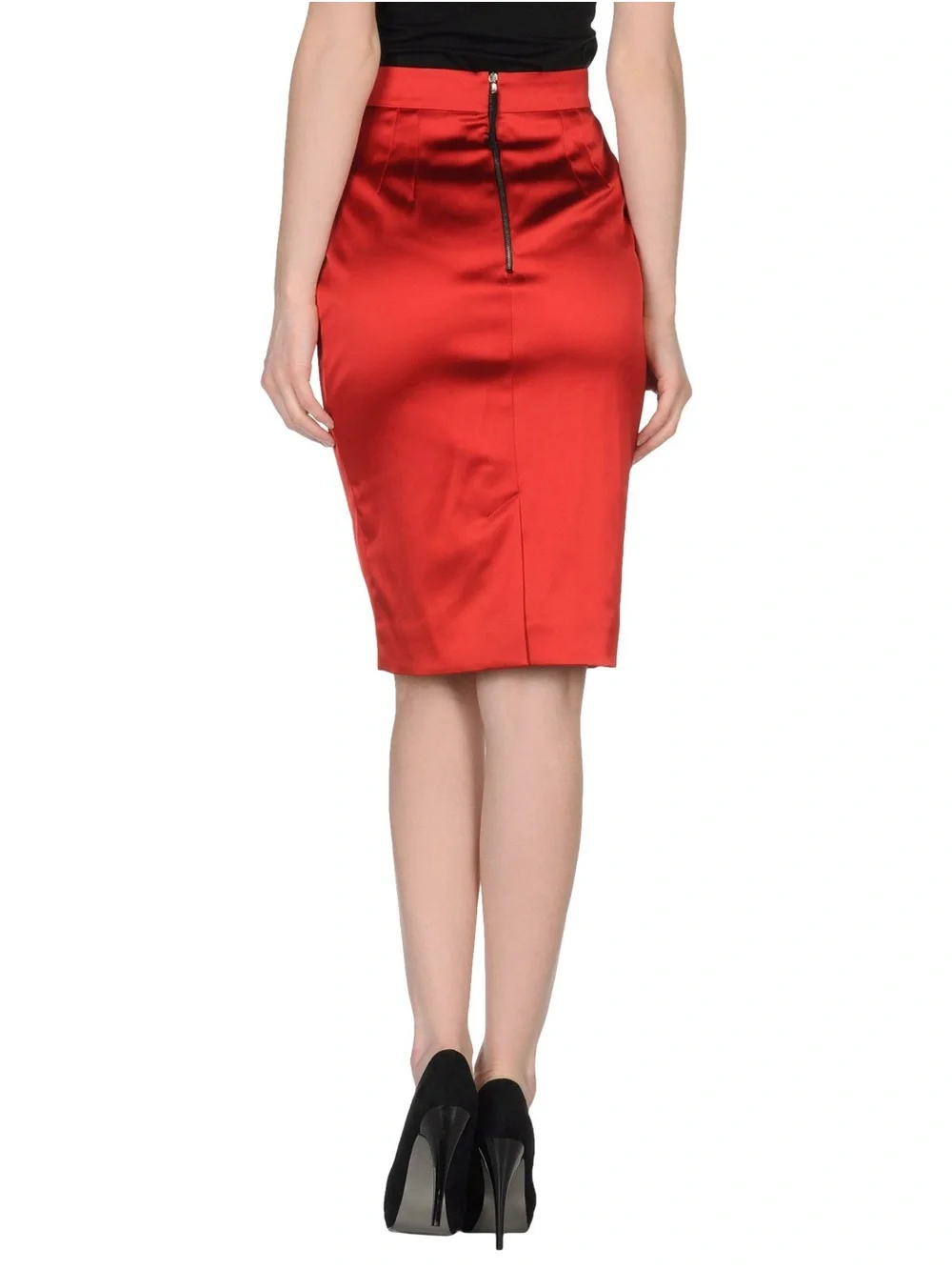 D&G figure skimming